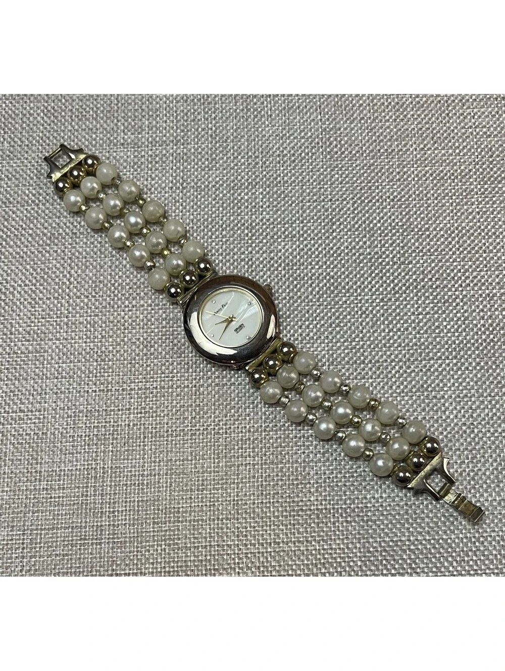 Vanity Fair Gruen Womens Watch 33mm Gold Tone Faux Pearl Band New Battery 7.5